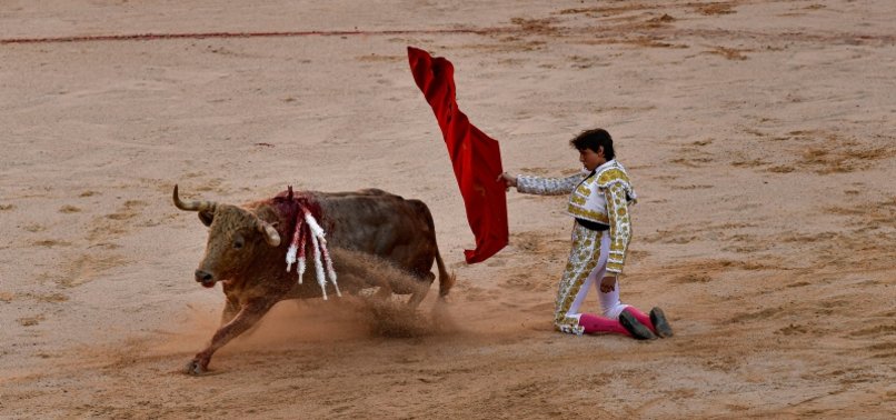 FIVE INJURED DURING CONTROVERSIAL BULL RUN IN SPAINS PAMPLONA