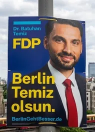 Almanya Seçimlerinde Türkçe Afiş