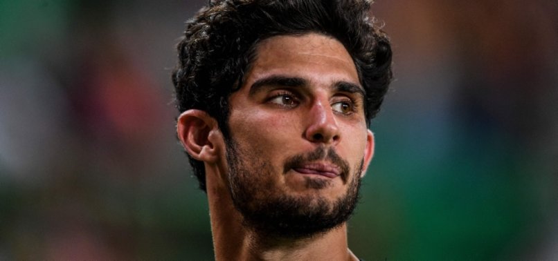 WOLVES SIGN PORTUGUESE FORWARD GUEDES