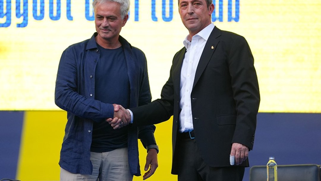 MOURINHO’NUN GELECEĞİ MASADA