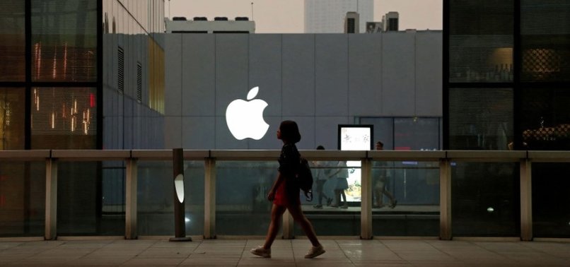 APPLE SUPPLIERS TO MAKE APPLE WATCH AND MACBOOK IN VIETNAM: NIKKEI