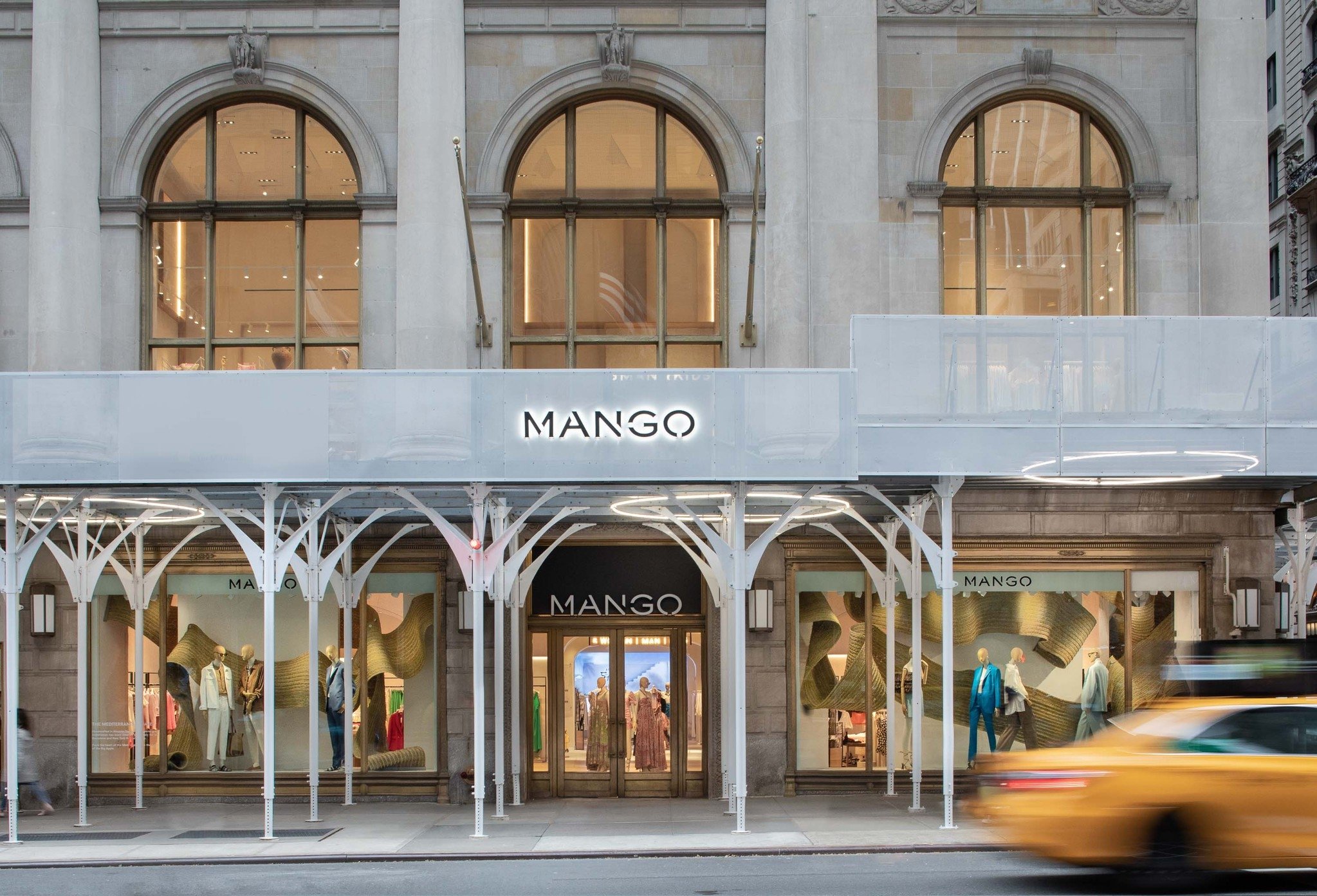 MANGO’NUN NEW YORK FİFTH AVENUE AMİRAL MAĞAZASI AÇILDI