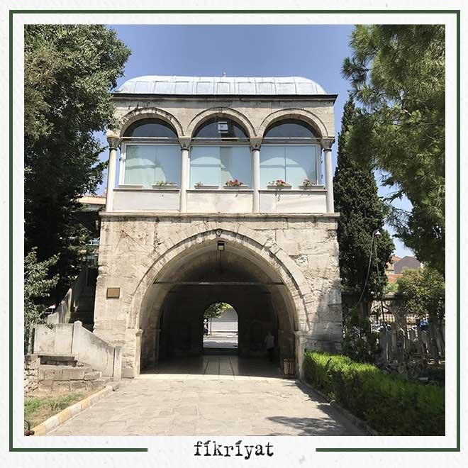 Hekimoğlu Ali Paşa Camii Kütüphanesi