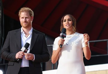 Meghan Markle ve Prens Harry yine eleştiri oklarının hedefinde...
