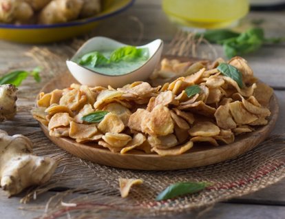 Yoğurt Soslu Yer Elması Cipsi