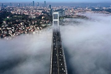 İstanbul’da etkili olan sis