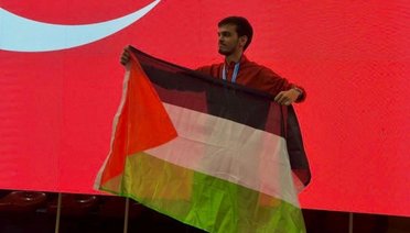 Filistin Bayrağı Açtı, Tehdit Edildi