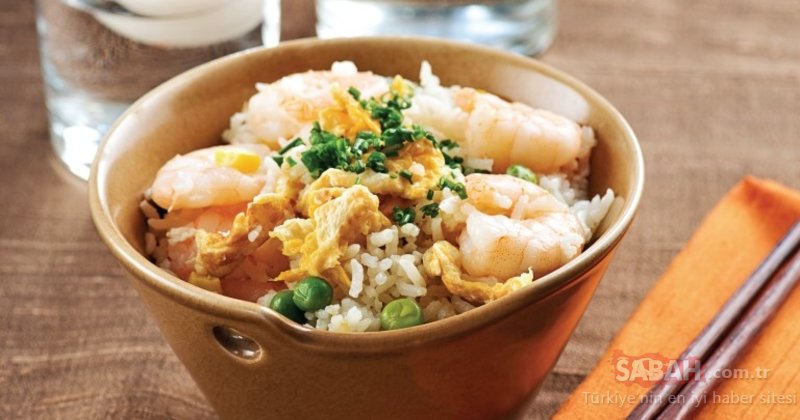 K�zarm�� yumurtal� pilav tarifi