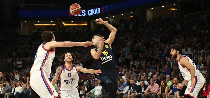 Anadolu Efes claim title in Tahincioğlu basketball league by routing Fenerbahçe 89-74