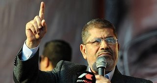 Mursi hakkındaki müebbet hapis cezası bozuldu