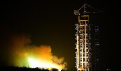 China launches new satellite group