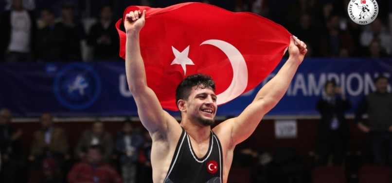 TURKISH WRESTLER CENGIZ ARSLAN WINS GOLD IN WRESTLING CHAMPIONSHIPS