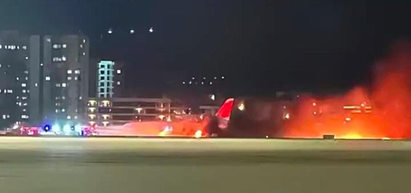 Russian-made plane engine catches fire after landing in Antalya