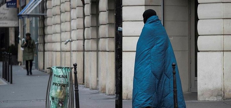 PARIS COUNTS NEARLY 3,000 HOMELESS