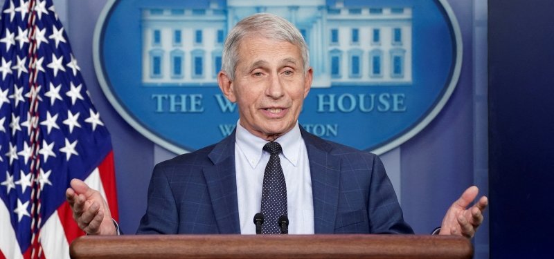 US official says omicron variant will 'find just about everybody'