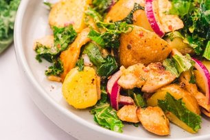 Tavuklu Patatesli Kale Salatası