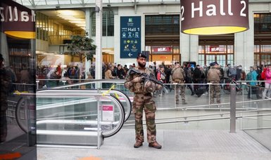 Three wounded in knife attack at major Paris train station