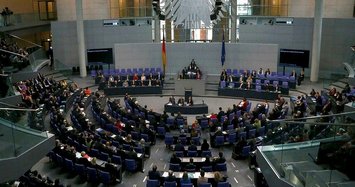 German parliament tightens asylum law