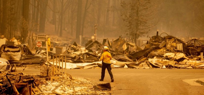CALIFORNIA FIREFIGHTERS USE BREAK IN WEATHER TO ATTACK WILDFIRES