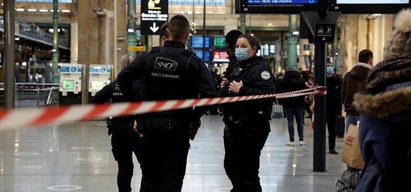 FRENCH POLICE SHOOT DEAD KNIFE-WIELDING MAN AT PARISS GARE DU NORD TRAIN STATION