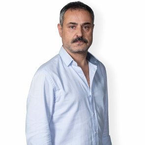 Kerem Kupacı – Kimdir