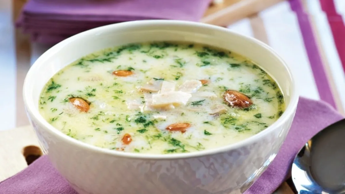 Kremalı ve Mantarlı Erişte Çorbası Tarifi