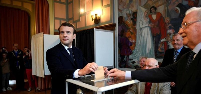 FRENCH VOTE FOR NEW PRESIDENT IN CRUCIAL ELECTION