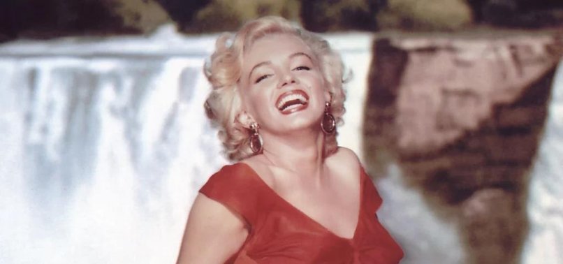 MARILYN MONROE DRESSES, PERSONAL PHOTOS GOING UP FOR AUCTION