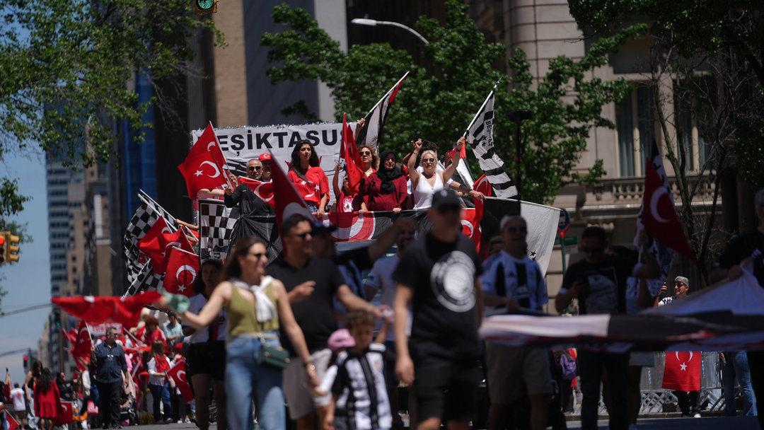 NEW YORK’TA TÜRK GÜNÜ YÜRÜYÜŞÜ