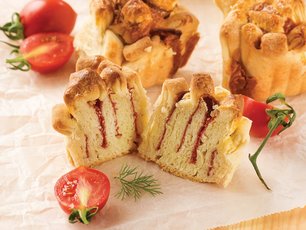 Pastırmalı Kaşar Peynirli Çörek