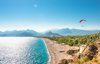 Antalyayahavayoluyla4milyonuaşkınturistgeldi