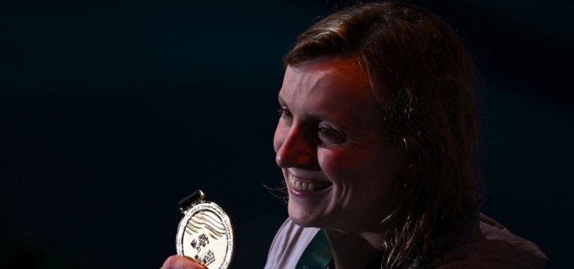 AMERICAN KATIE LEDECKY BECOMES 1ST SWIMMER TO WIN 5 CONSECUTIVE WORLD TITLES IN SAME EVENT