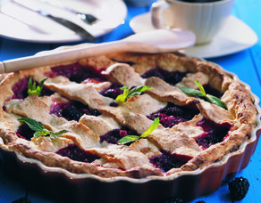 Frenküzümü Ve Böğürtlenli Tart