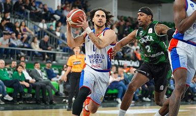 American guard Shane Larkin extends contract with Turkish basketball giants Anadolu Efes