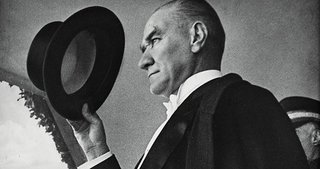 Sovyet sanatçıyı Atatürk evlat edinmek istemiş