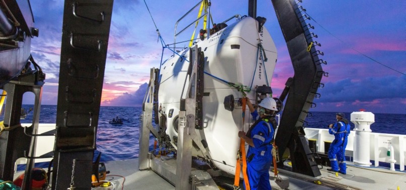 DEEPEST-EVER SUB DIVE FINDS PLASTIC ON OCEAN FLOOR