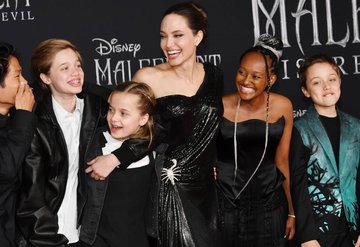 Angelina Jolie: Ailemin iyileşmesini istiyorum