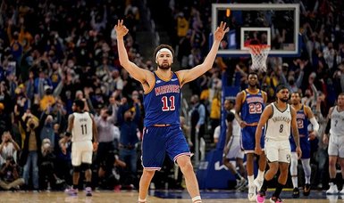 Klay Thompson's late trey lifts Golden State Warriors past Brooklyn Nets