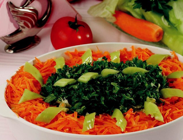 Havuçlu Yeşil Salata