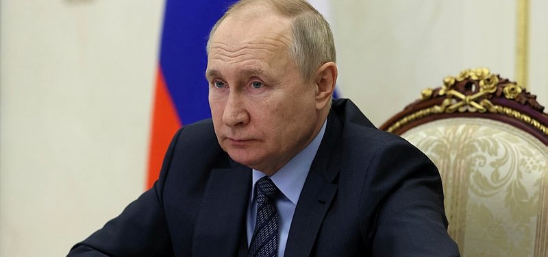 Putin extends restrictions on Western businessmen