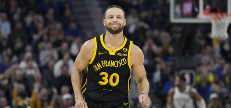 STEPHEN CURRY STARS AS WARRIORS BOUNCE BACK TO ROUT BUCKS