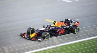 F1 Avusturya Grand Prixsinde zafer Max Verstappenin