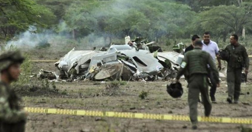 Kolombiya’da uçak düştü