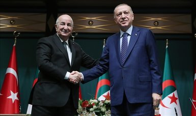 Turkish, Algerian leaders talk steps to enhance ties