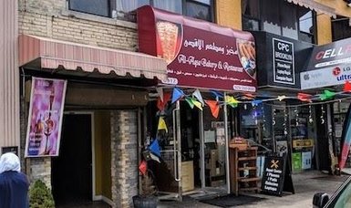 Palestinian baker celebrates Erdoğan's election victory by distributing falafel in New York