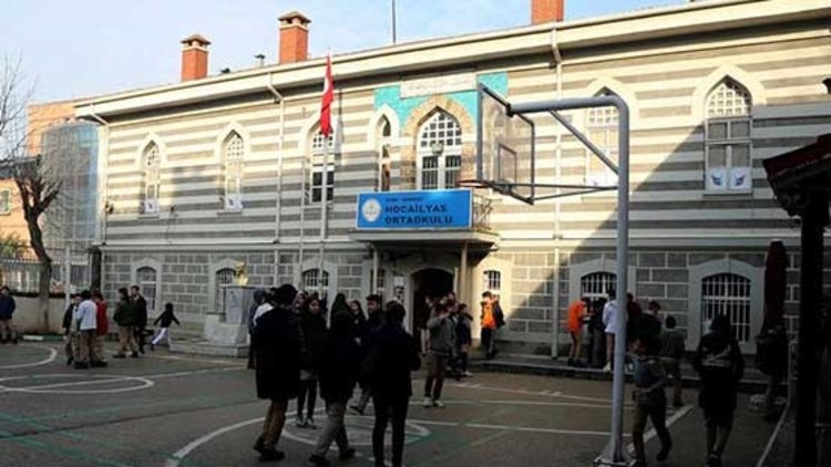 Kümbetli Mektep’ten Hocailyas Ortaokuluna 550 yıl