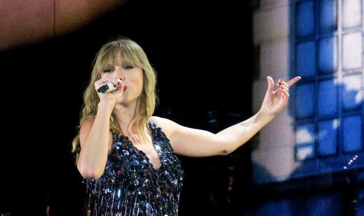 Taylor Swift fever grips Paris at start of Europe tour