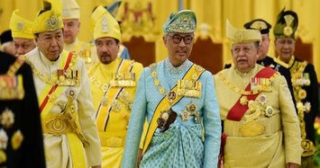 Malaysian king meets more lawmakers to end political vaccum