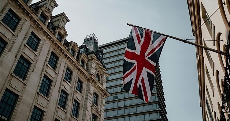 İngiltere ekonomisi kasımda beklentilerin üzerinde büyüdü