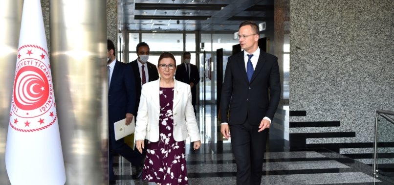 TURKEY EYES MORE TRADE WITH HUNGARY